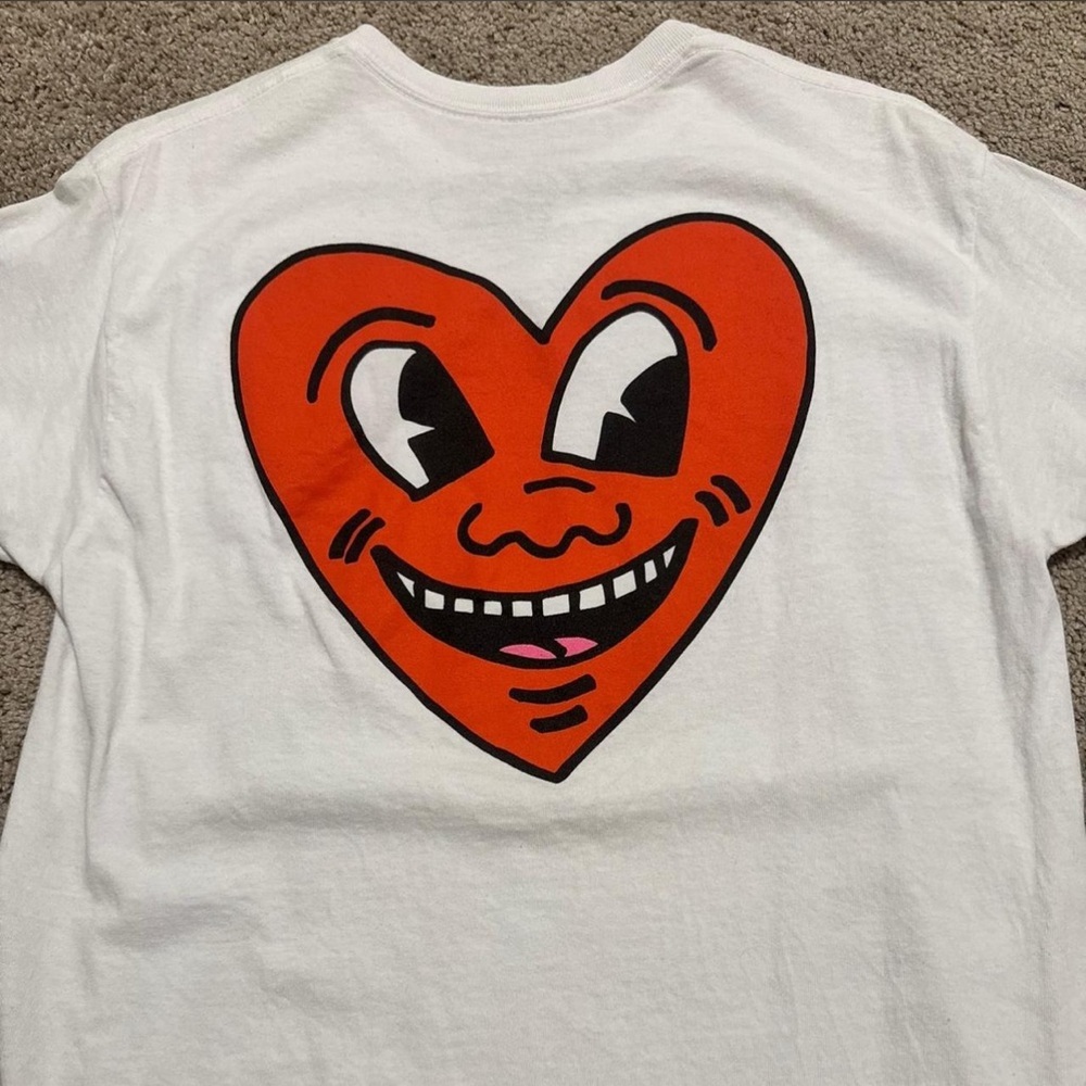 Ripple Junction keith haring White Tee with Red Heart Face Graphic - Picture 4 of 5